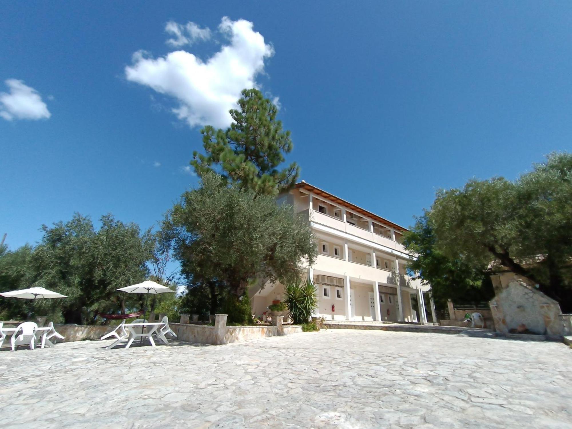 Pouliezos Koklanis Zante Apartments Alykes  Eksteriør billede