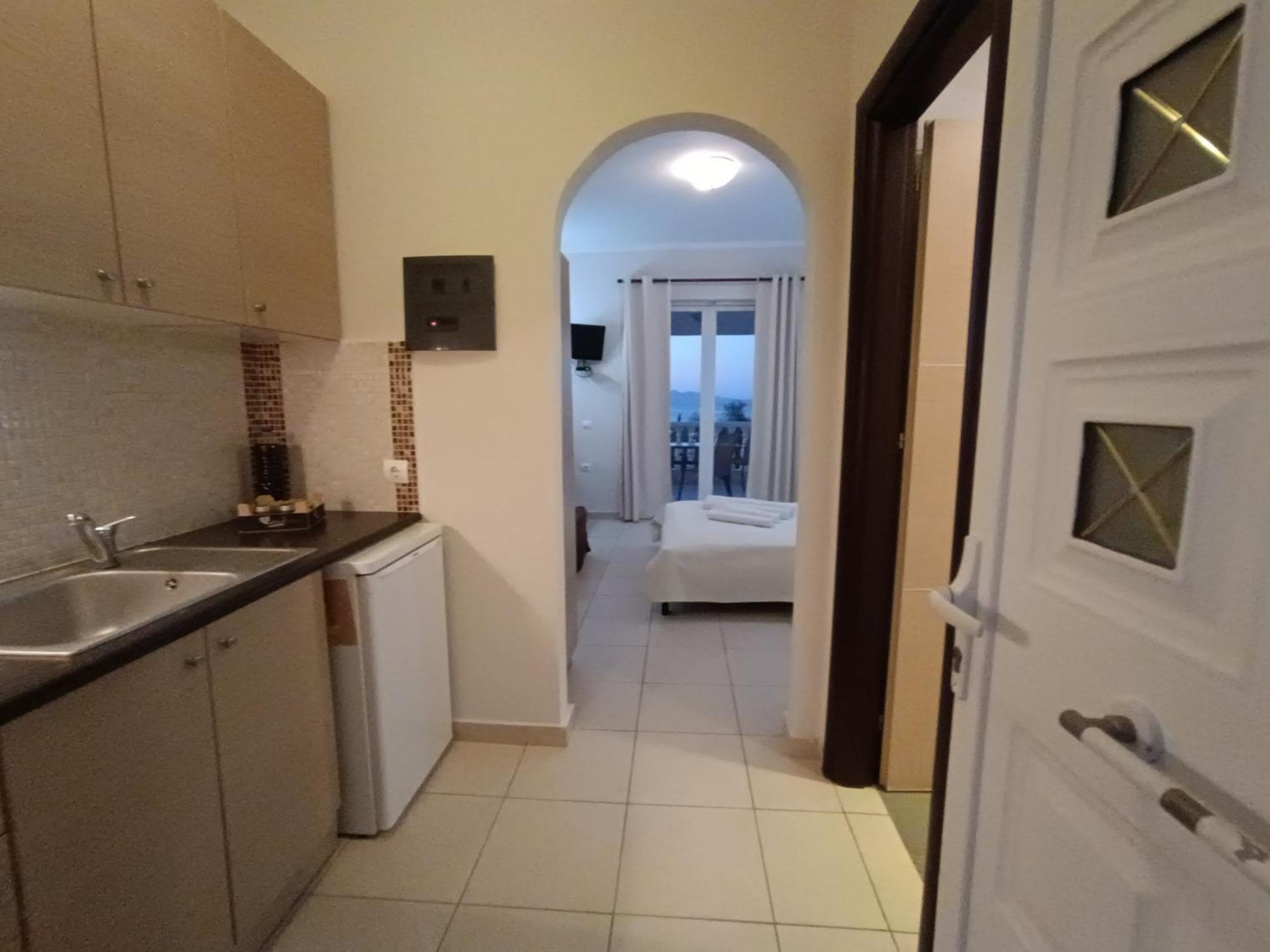 Pouliezos Koklanis Zante Apartments Alykes  Eksteriør billede
