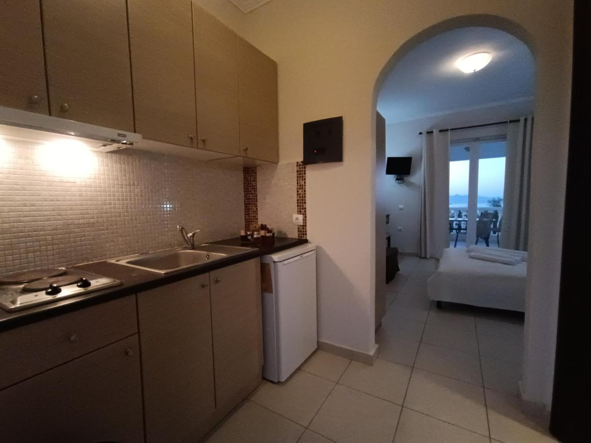 Pouliezos Koklanis Zante Apartments Alykes  Eksteriør billede