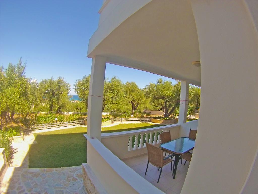 Pouliezos Koklanis Zante Apartments Alykes  Eksteriør billede